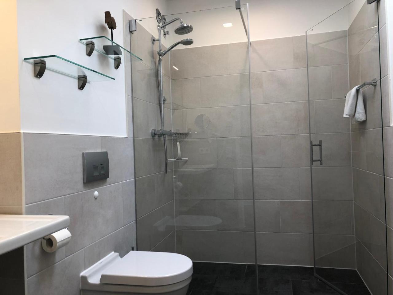 Aparthotel Waterkant Suites Borgerende-Rethwisch Bagian luar foto